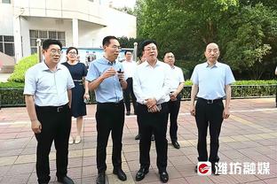 罗马诺：枪手与本泽马和西蒙斯都没有联系，后者将在夏天做决定